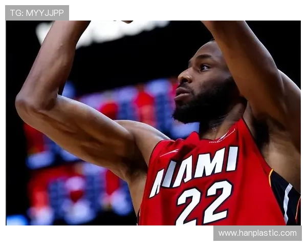 鲍威尔称维金斯性格内向但训练努力能防守多种类型球员